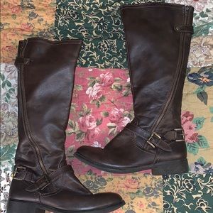 Brown boots